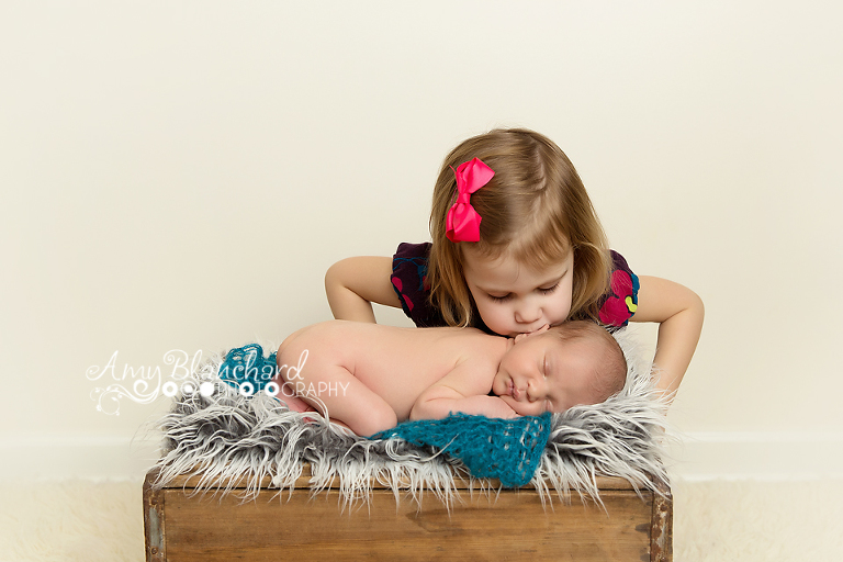 omaha-sibling-newborn-photography